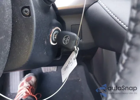 2018 Toyota Rav4 Xle from USA, damaged, VIN JTMRFREV7JJ251883